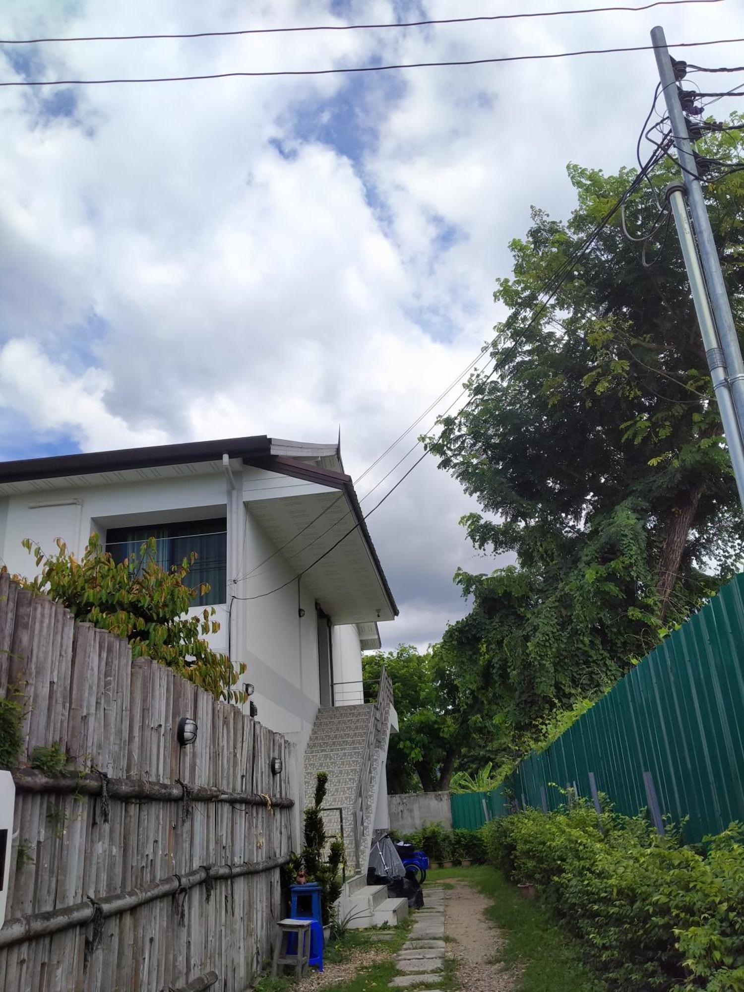 A Pousada Sakura House Chiang Mai Exterior foto