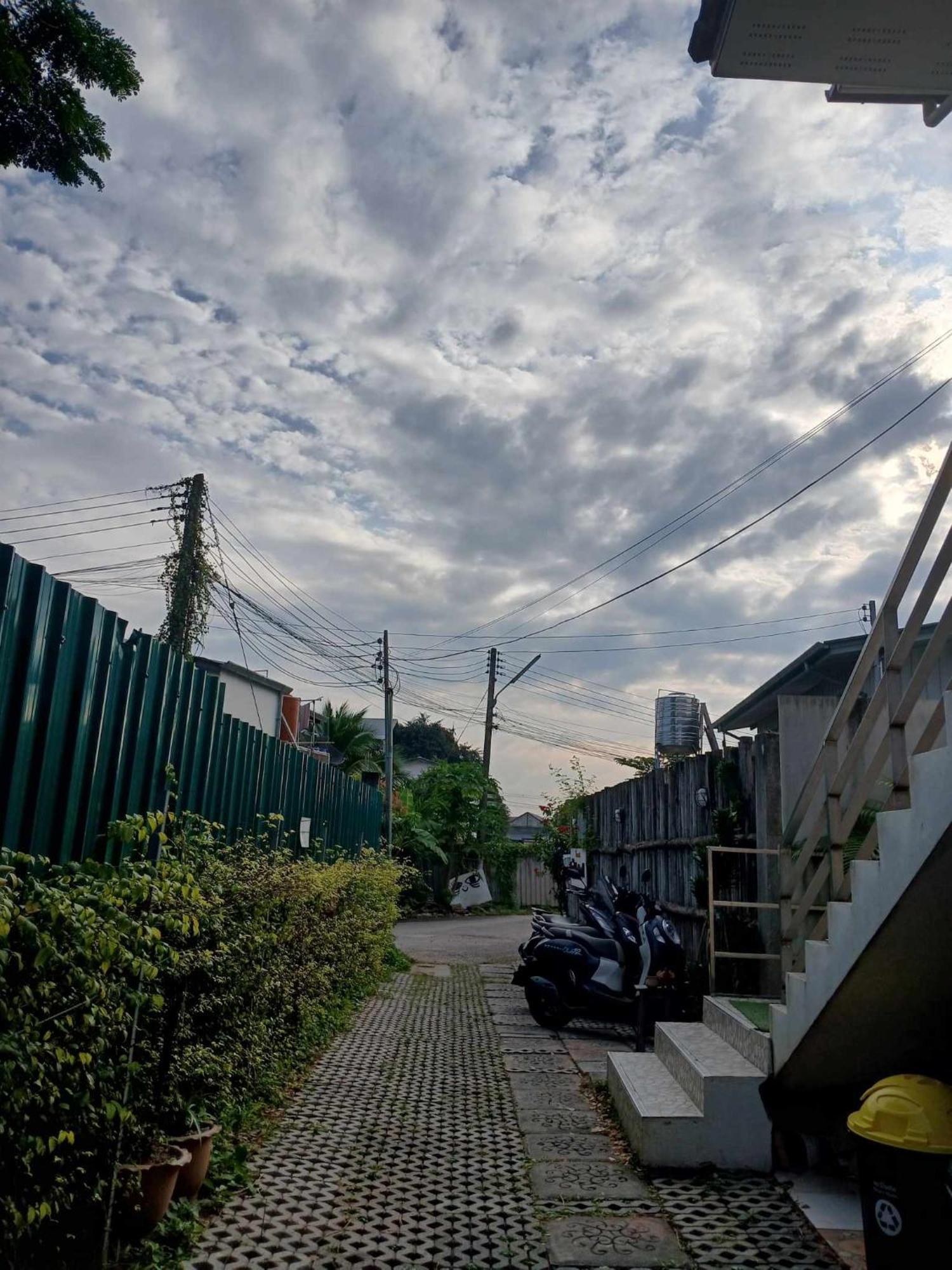 A Pousada Sakura House Chiang Mai Exterior foto